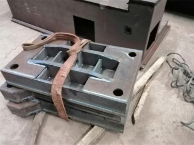 特大型打砂設備，對所有特大型金屬件表面打砂清除表面雜質